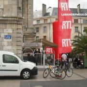 Orléans et la place du Martroi aux couleurs de RTL