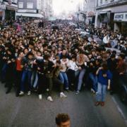 La manifestation de février 1985. le début du cortége à pieds.